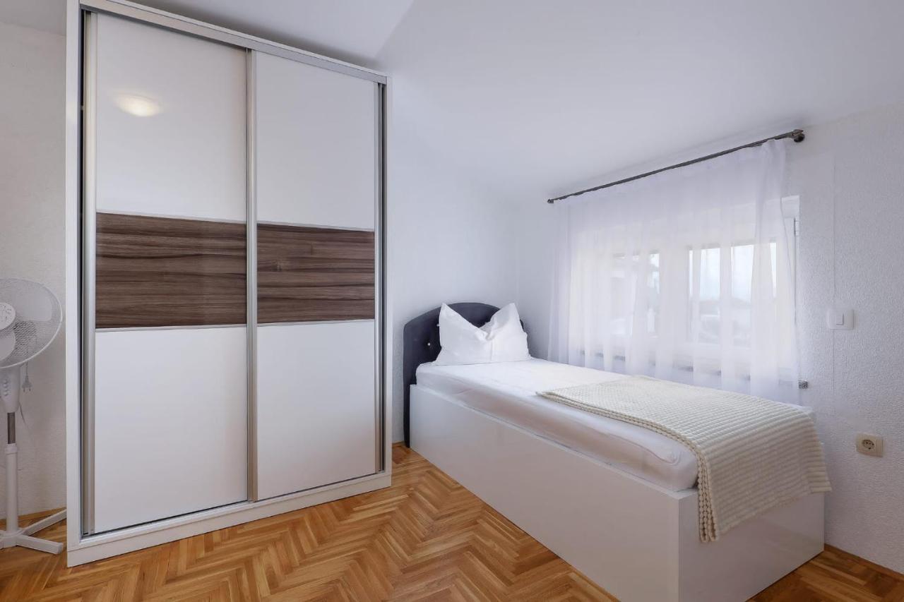 Apartments Alen Криквеница Екстериор снимка